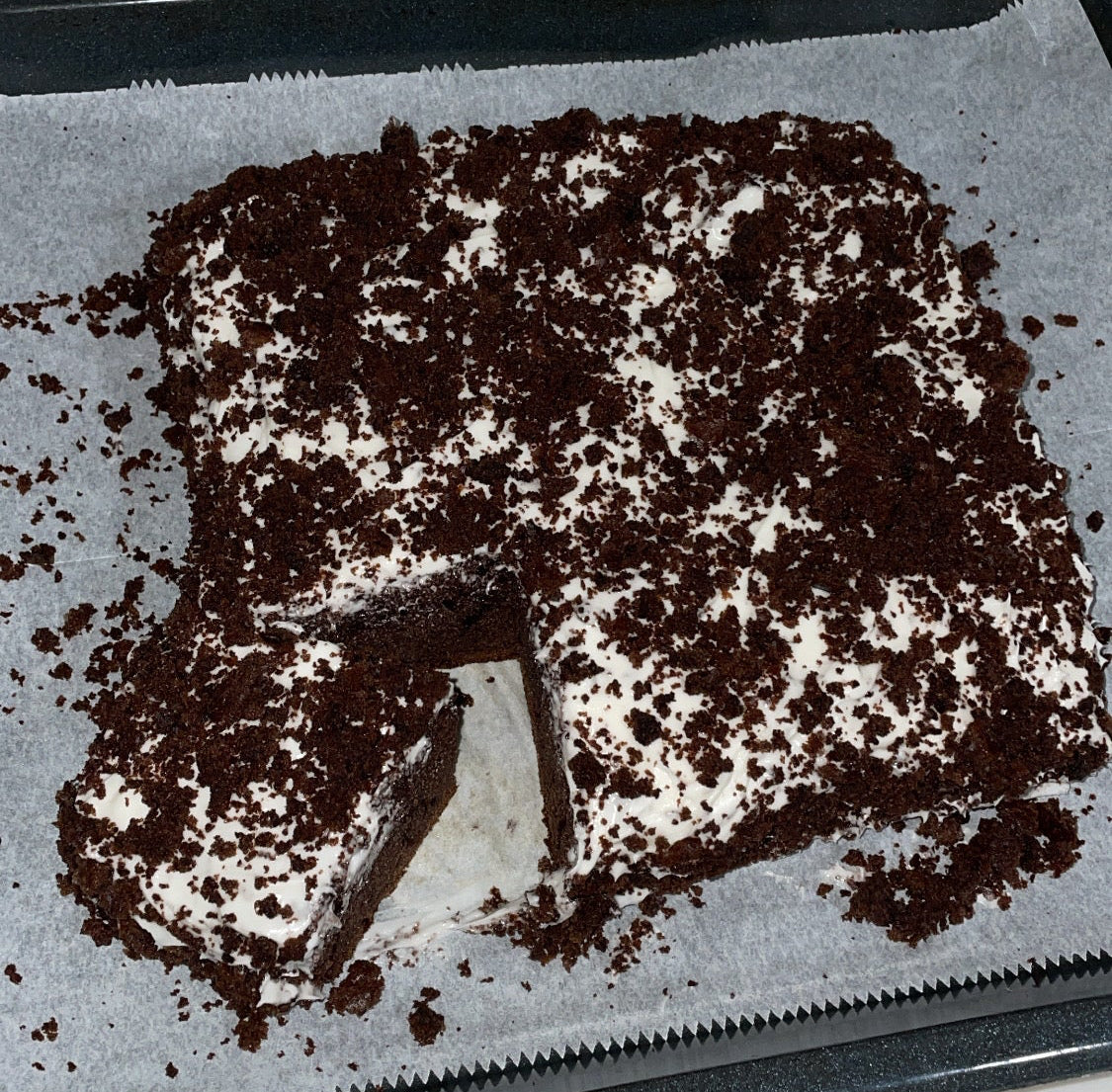 Chocolate Crunch Cake. (12 Slices)
